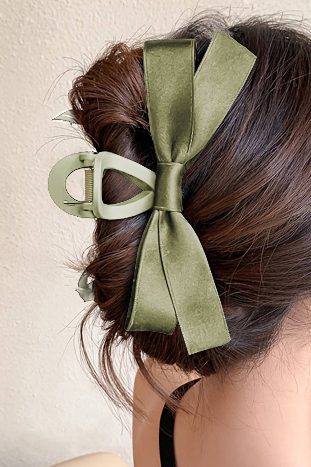 Black Bow Decor Large Hair Claw Clip: Black / Plastic / ONE SIZE