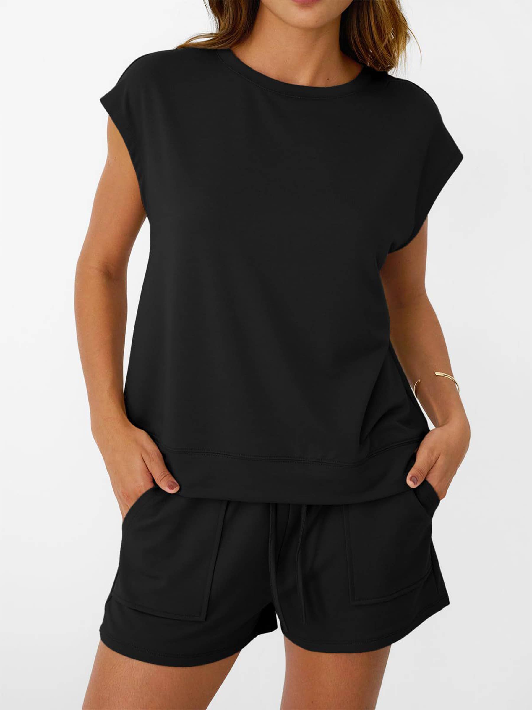 Round-neck Short-sleeved Top and Short Two-piece Casual Set: Black