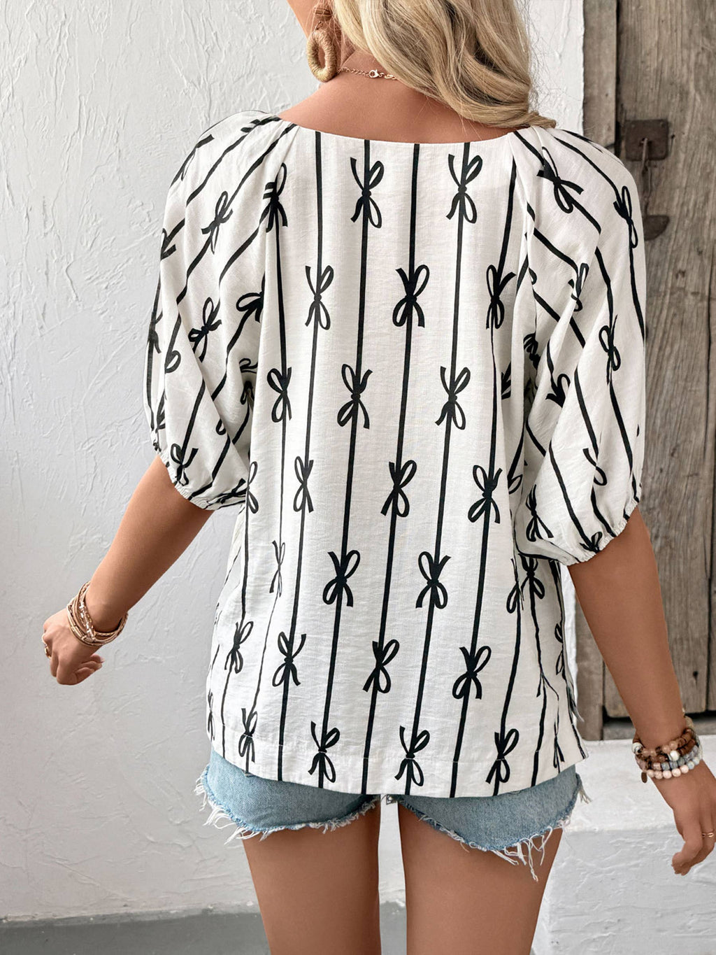 Bubble Sleeve Square Neck Bow Line Shirt: Black / M